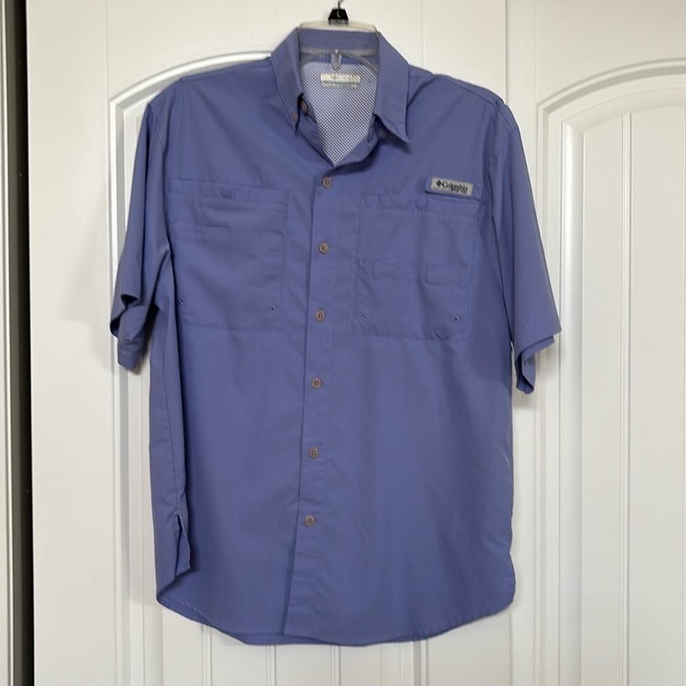 Columbia men shirt size smalll. Light purple. No wrinkle tamiami